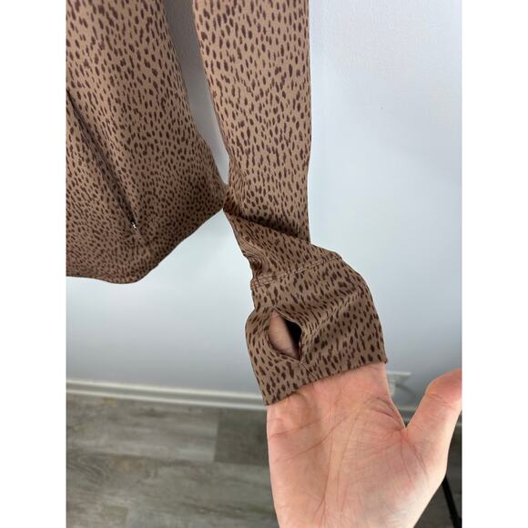 Athleta Salutation Jacket Sz Large Animal Print Cheetah Performance Athletic NWT - Picture 14 of 16